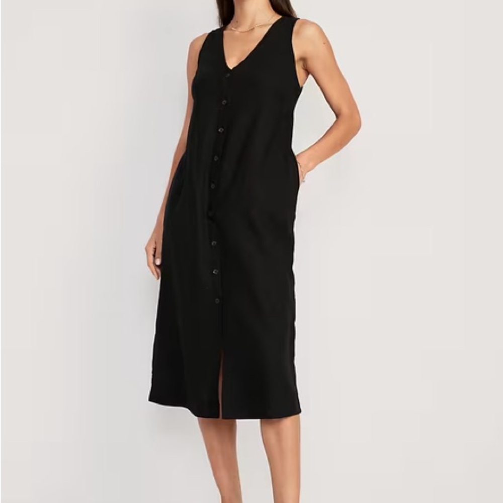 Black Sleeveless Button-Down Dress